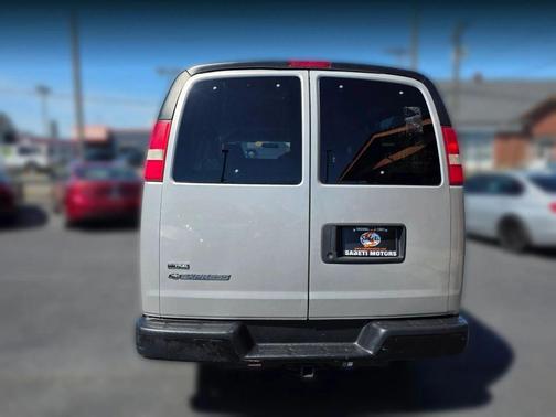 Silver Birch Metallic 2009 Chevrolet Express 1500 Base