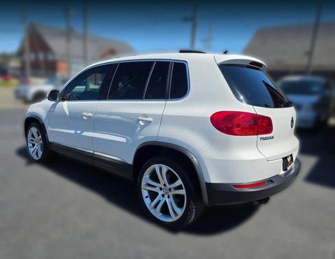 Candy White 2013 Volkswagen Tiguan 2.0T SE 4MOTION