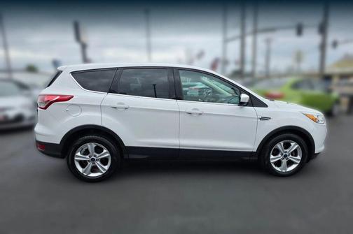 White 2014 Ford Escape SE