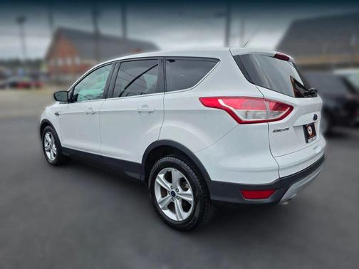 White 2014 Ford Escape SE