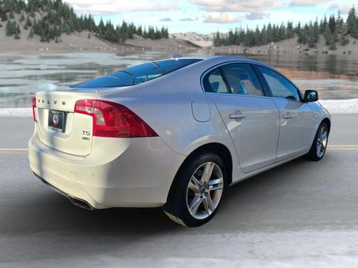 2015 Volvo S60 T5 Platinum