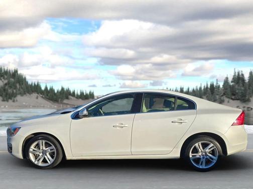 2015 Volvo S60 T5 Platinum