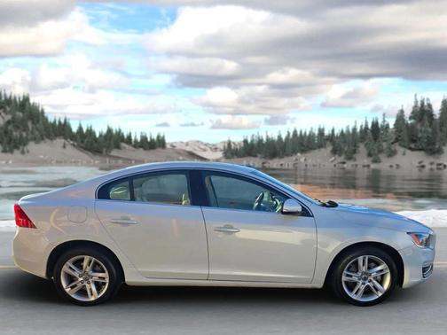 2015 Volvo S60 T5 Platinum