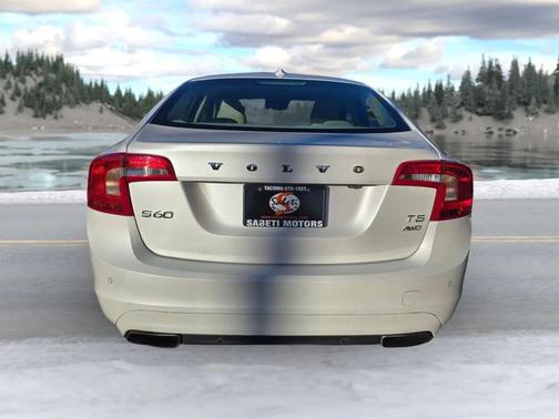 2015 Volvo S60 T5 Platinum