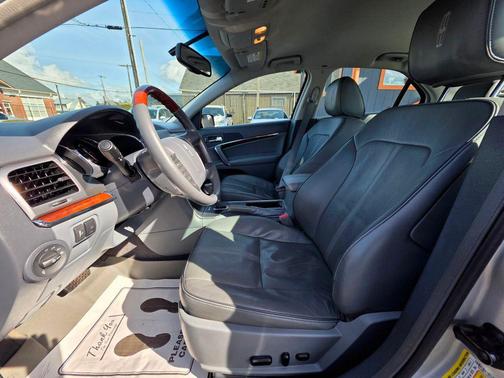 Brilliant Silver Metallic 2010 Lincoln MKZ Base