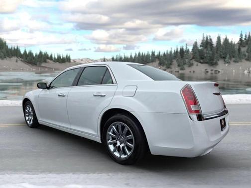 2012 Chrysler 300 Limited