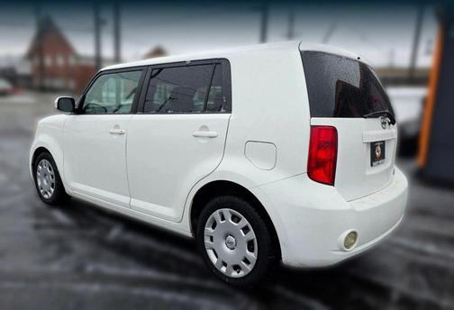 Super White 2009 Scion xB Base