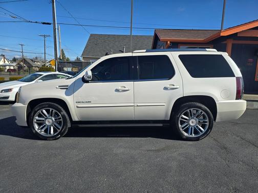2013 Cadillac Escalade Premium