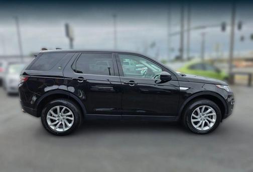 Black 2018 Land Rover Discovery Sport HSE