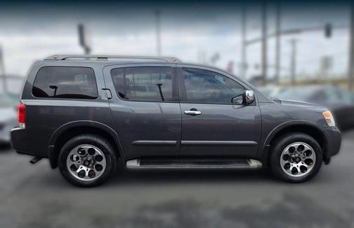 Smoke 2012 Nissan Armada SV