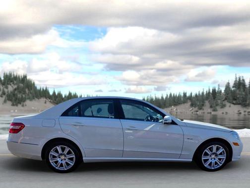 White 2012 Mercedes-Benz E-Class 4MATIC