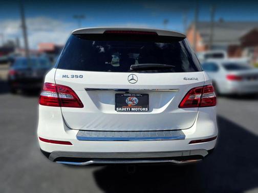 White 2014 Mercedes-Benz M-Class 4MATIC
