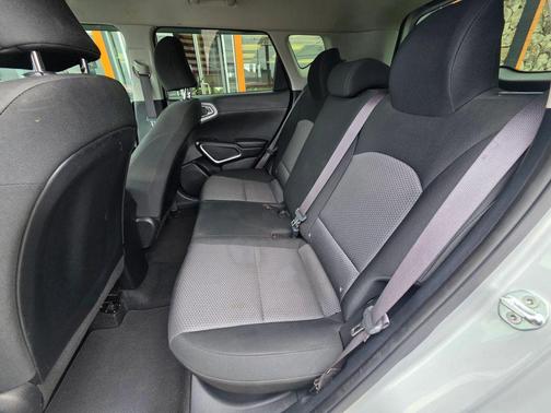Sparkling Silver 2020 Kia Soul LX