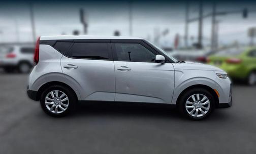 Sparkling Silver 2020 Kia Soul LX