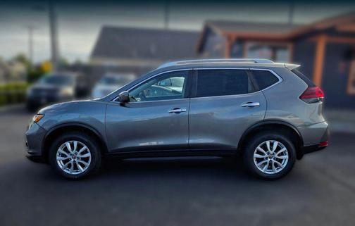Gun Metallic 2018 Nissan Rogue SV