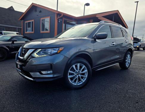 Gun Metallic 2018 Nissan Rogue SV