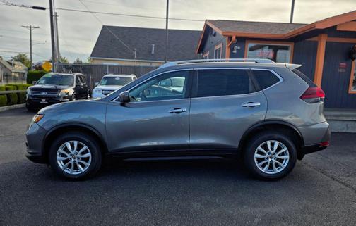 Gun Metallic 2018 Nissan Rogue SV