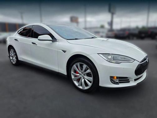 White 2015 Tesla Model S P85D