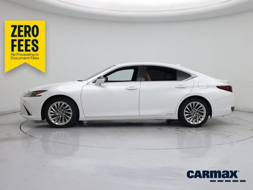 White 2021 Lexus ES 300h Luxury