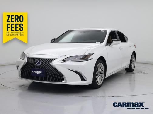White 2021 Lexus ES 300h Luxury