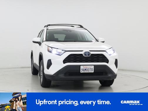 White 2022 Toyota RAV4 Hybrid XLE