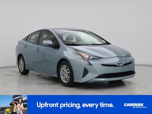 Green 2016 Toyota Prius Three