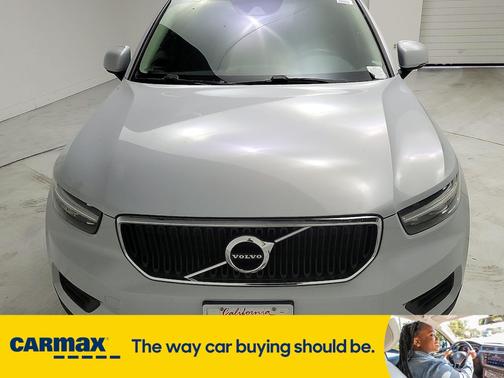 2020 Volvo XC40 T4 Momentum