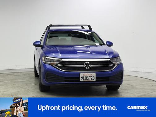 Blue 2023 Volkswagen Jetta SE