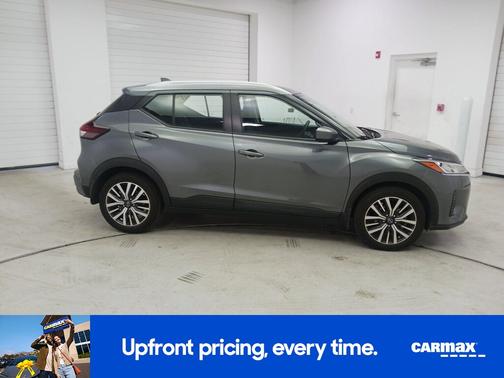 2022 Nissan Kicks SV