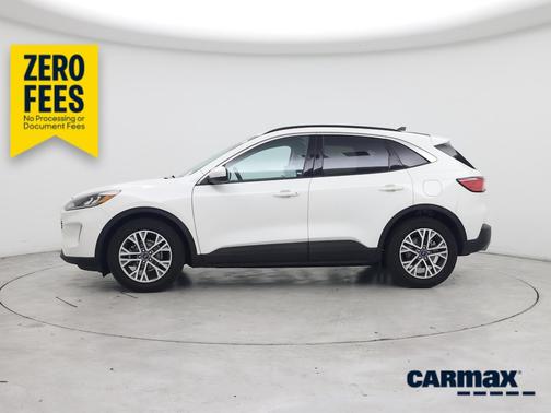 White 2022 Ford Escape SEL