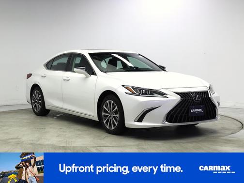 White 2023 Lexus ES 350