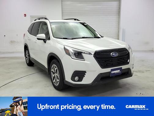 White 2022 Subaru Forester Premium