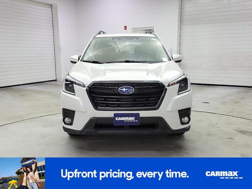 White 2022 Subaru Forester Premium