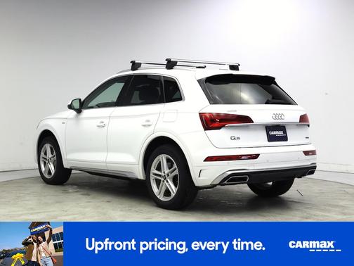 White 2021 Audi Q5 e Premium
