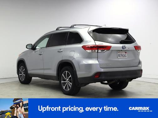 Silver 2019 Toyota Highlander Hybrid XLE