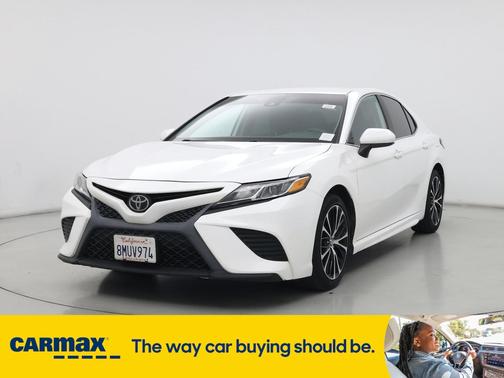 2020 Toyota Camry SE