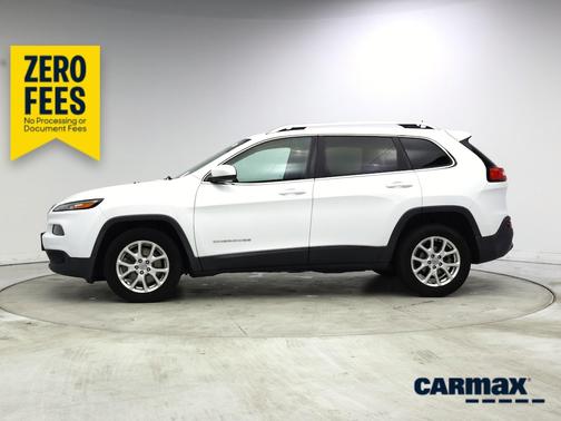 White 2015 Jeep Cherokee Latitude