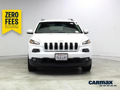 White 2015 Jeep Cherokee Latitude