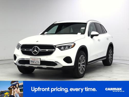 White 2023 Mercedes-Benz GLC 300