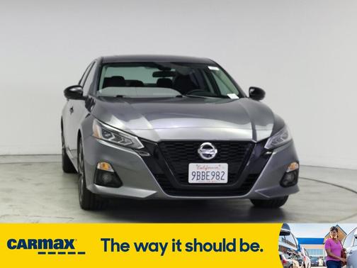 2022 Nissan Altima SR