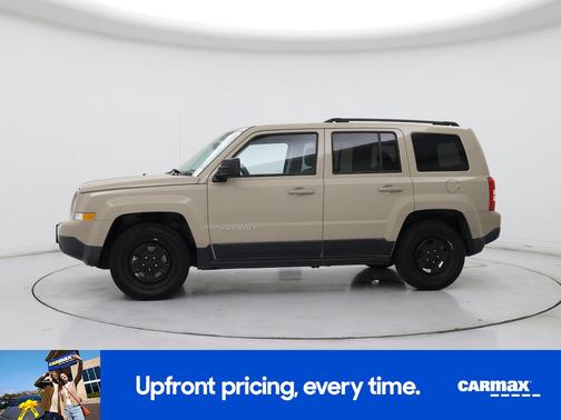 Tan 2017 Jeep Patriot Sport