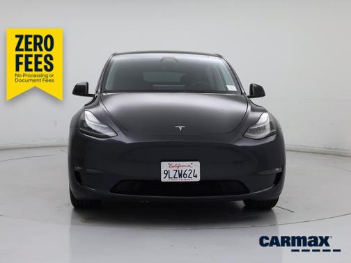 Gray 2024 Tesla Model Y Long Range