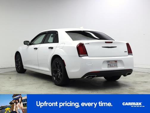 White 2022 Chrysler 300 Touring