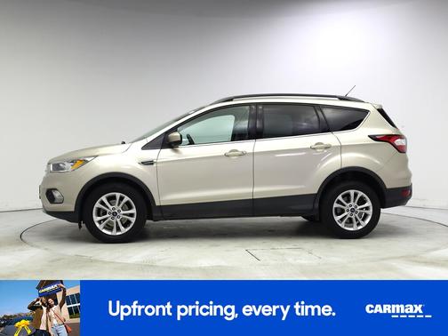 Gold 2018 Ford Escape SE