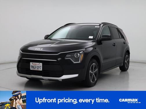 Black 2024 Kia Niro LX