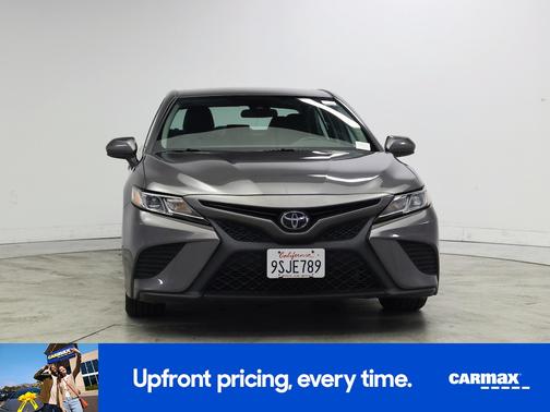 Gray 2019 Toyota Camry SE