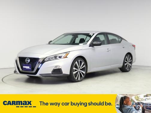 2022 Nissan Altima SR