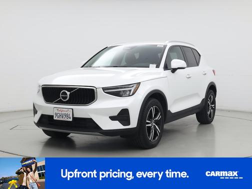 White 2023 Volvo XC40 B4 Core