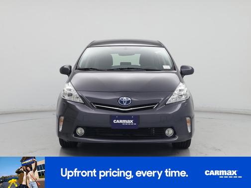 2014 Toyota Prius v Five