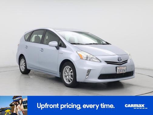 2014 Toyota Prius v Two